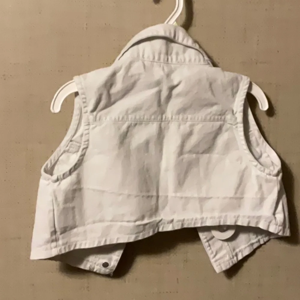 Knitworks White Kids Vest